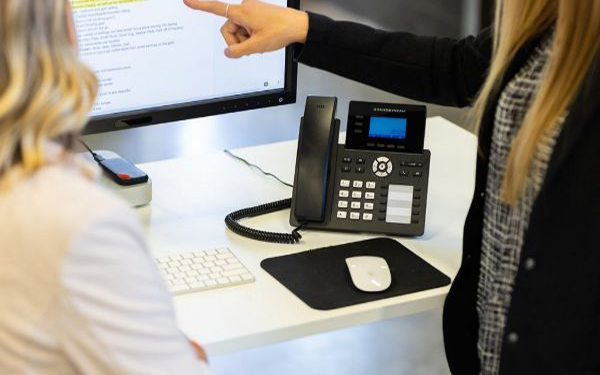 AzwCmsCore.Extend.Fields.StringField